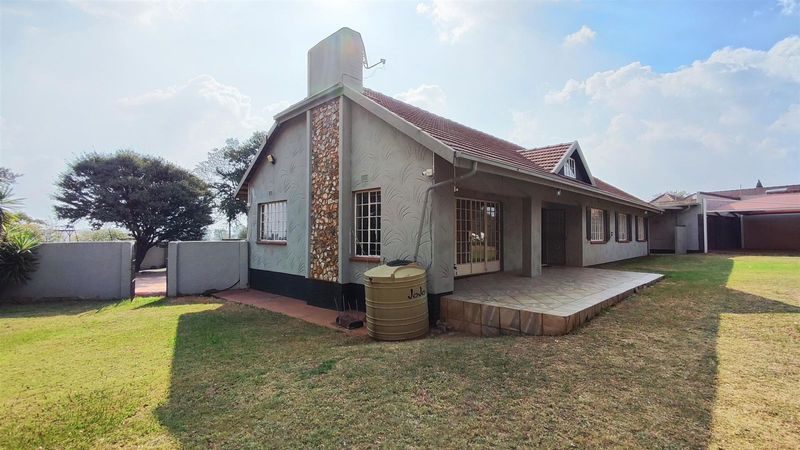 House For Sale in Farrar Park, Boksburg