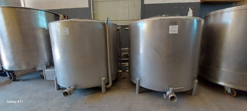2x 500L Stainless Steel 304 Tanks For Sale (009637)