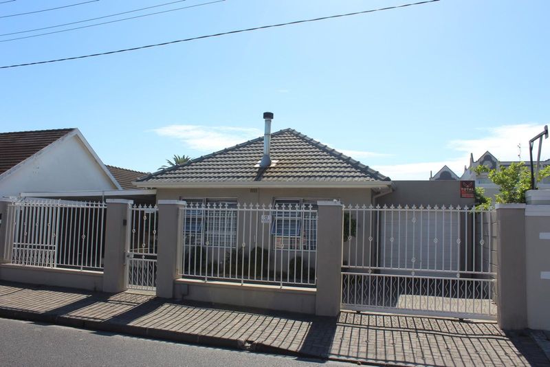House For Sale in Belgravia, Cape Town
