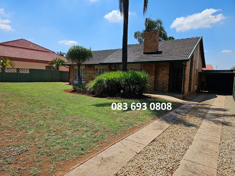 3 Bed house in Montane Gardens secure estate across the road from the Kolonnade shopping mall