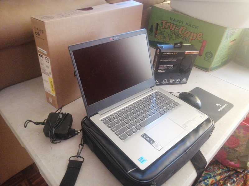 New Lenovo ideapad3 with extras for sale R4800