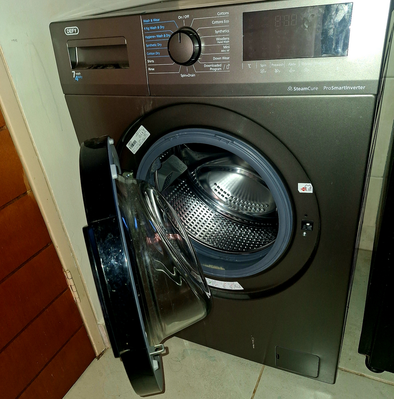 6 month old household appliances and furniture for sale