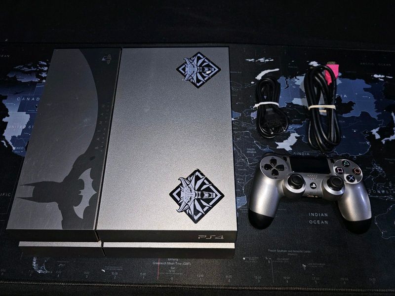PlayStation 4 500GB Console - Batman Arkham Knight Limited Edition