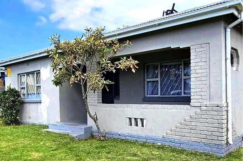 Explore This Spacious 4-Bedroom House on Kosmos Street, Bellville South