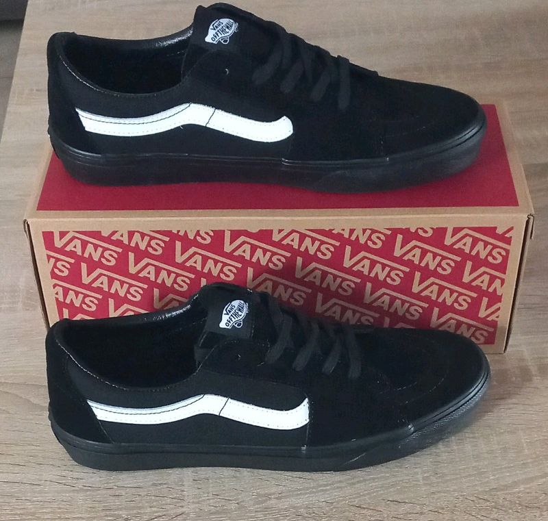 Vans Sk8 low, Sizes UK-3,4,8,9, R570, Parklands