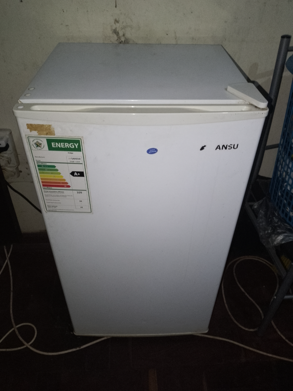 Sansui bar fridge