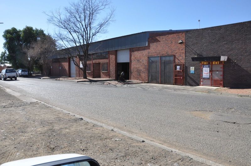 0mÂ² Commercial To Let in Oos Einde at R0.00 per mÂ²