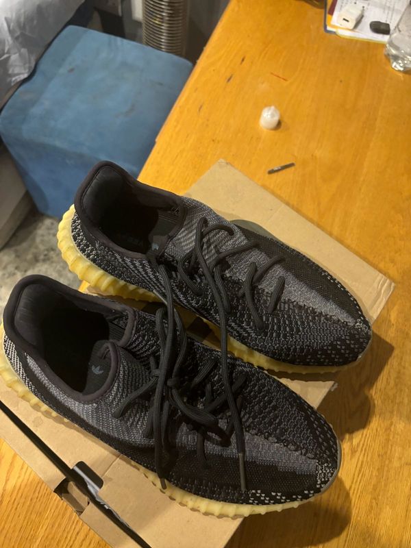 Yeezy 350 v2 Carbon Uk 10