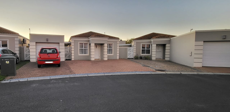 3bedroom townhouse in Melkbosch Village, Melkbosstrand, available from 01 July 2024