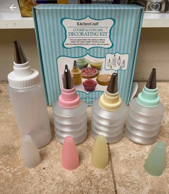 Kitchen Craft Sweetly Does It Cookie &amp; Cupcake decorating kit