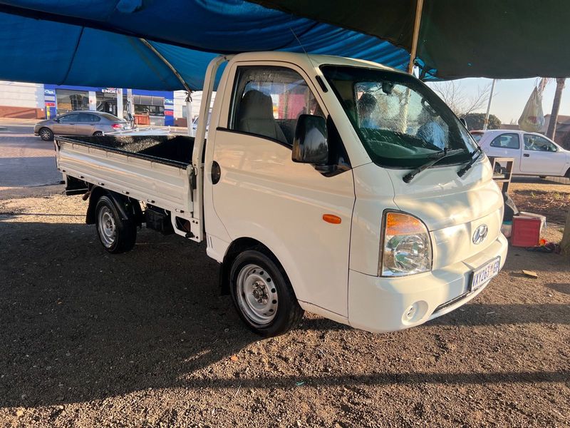 2012 HYUNDAI H100 BAKKIE FOR SALE