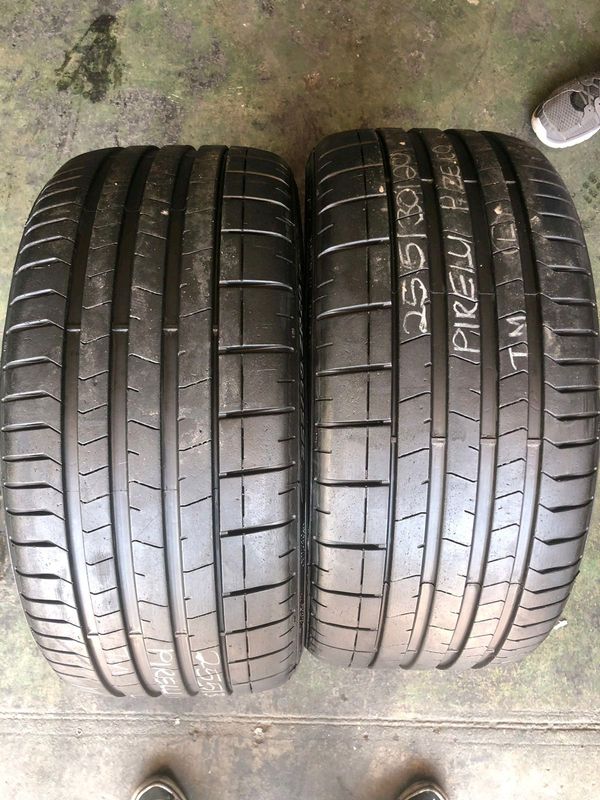 225/45 R18 used tyres and more.call /WhatsApp Enzo 0783455713