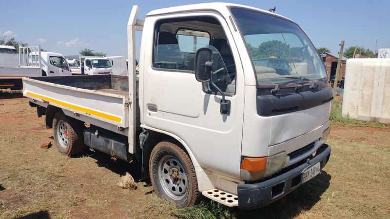 2001 NISSAN UD20 DROPSIDE TRUCK FOR SALE (T14)