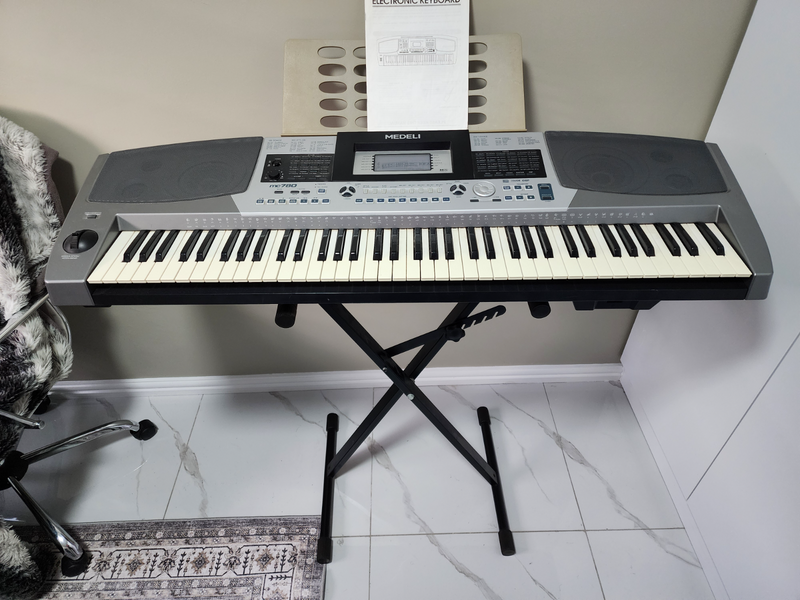 Medeli mc780 Electronic keyboard