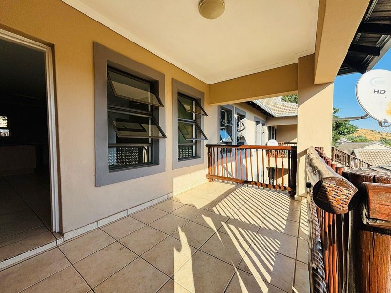 Townhouse To Rent in Chancliff Ridge, Krugersdorp