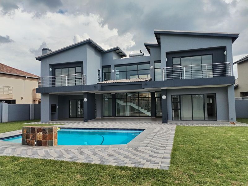Experience Exclusive Living at the Helderwyk Estate