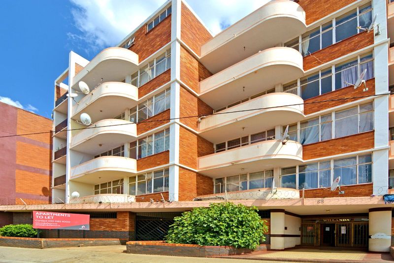 SAFE AND SECURE APARTMENT TO LET IN YEOVILLE