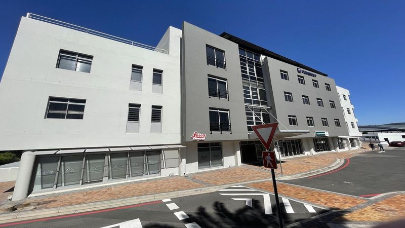 120m2 Office Unit To Let in Fedgroup Place