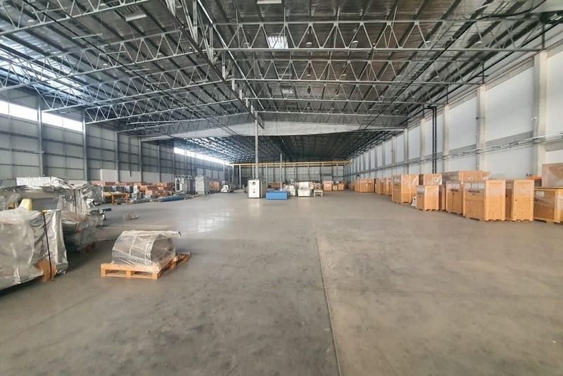 6 570 m2 AAA Grade Warehouse