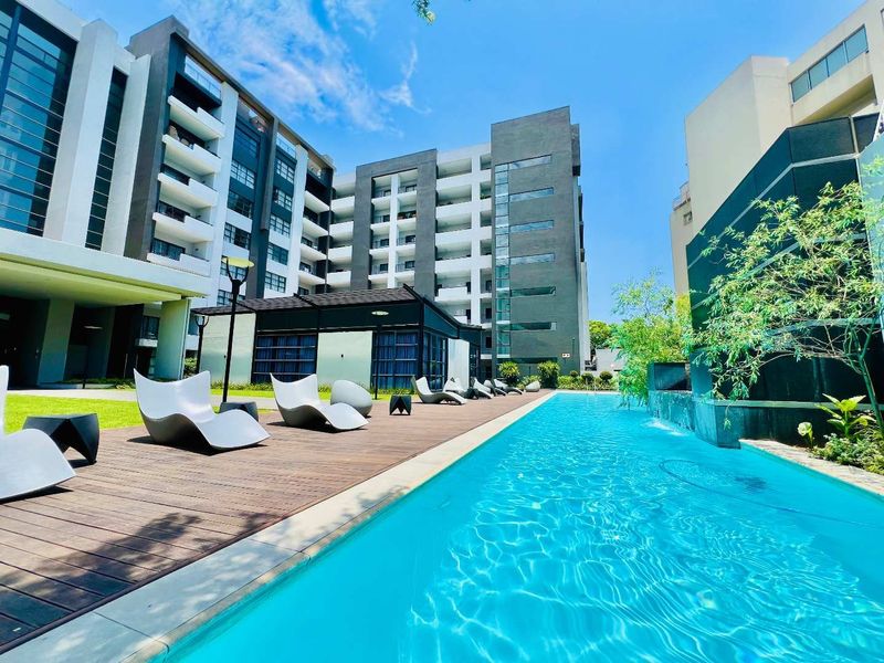 Embrace Urban Elegance: Luxurious 2-Bedroom Apartment in the Heart of Sandton&#39;s Prestige