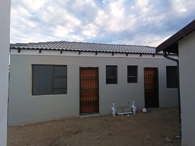 Rooms for rental in Olievehoutbosch x36