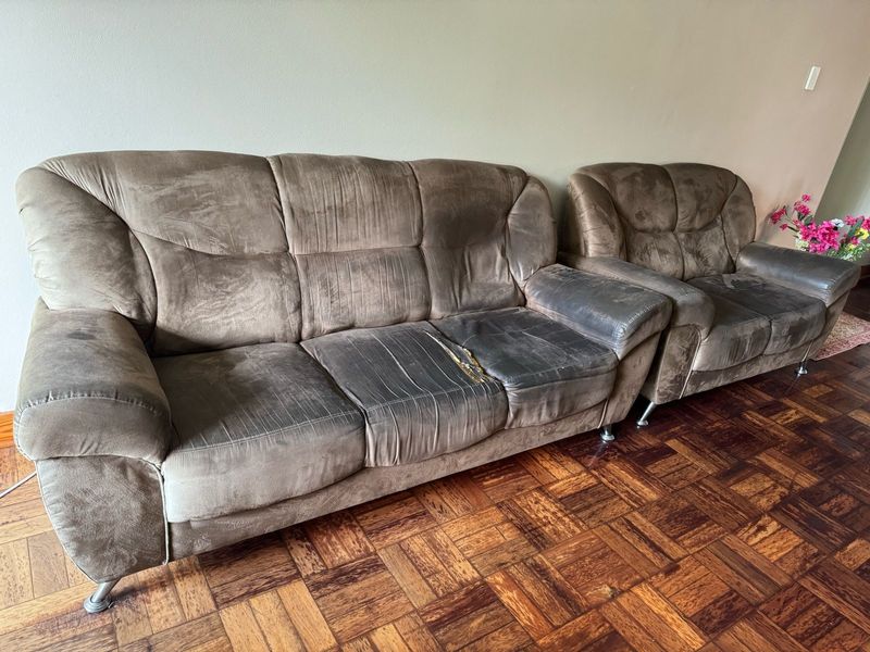 Sofa set brown