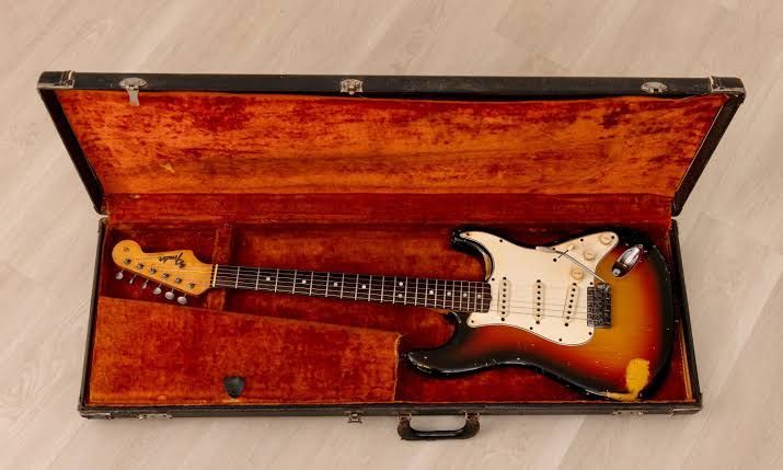 CASH FOR OLD FENDER AND GIBSON GUITARS BROKEN OR WORKING CONDITION