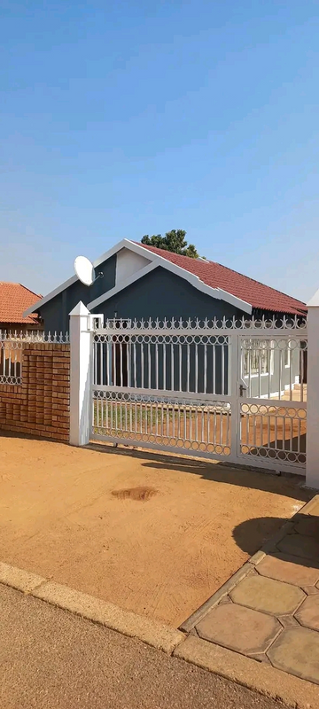 3 Bed 2 Bath For Rent in Mabopane