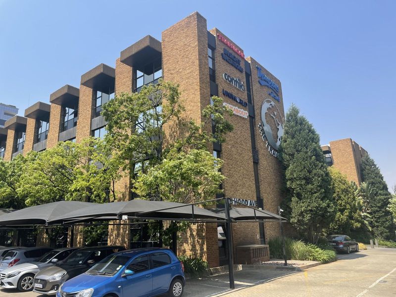 100m² Commercial To Let in Rosebank at R115.00 per m²