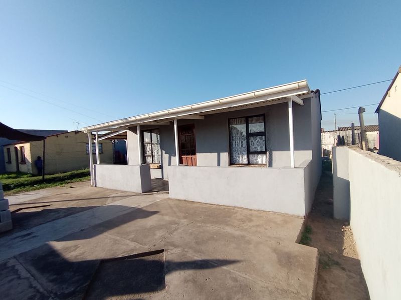 2 Bedroom house for sale in Kwa Nobuhle!