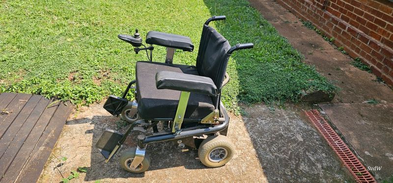 Electric wheelchairs