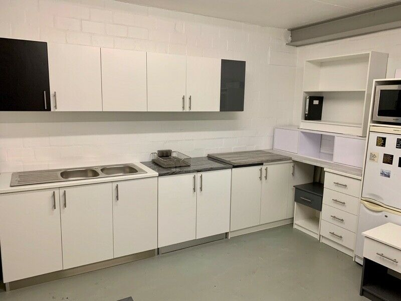 Kitchen Cupboards 1,2 &amp; 3 door Freestanding modular units from R2850