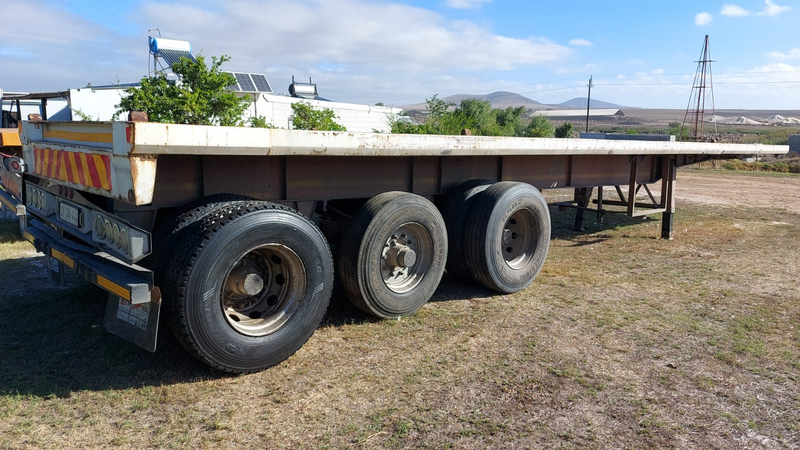 For Hire - 12m Tri-Axle Flat-Deck Trailer - For Rent