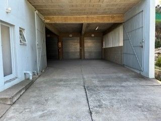 FOR SALE – BUILDING COMPRISING STORAGE UNITS AND VACANT LAND