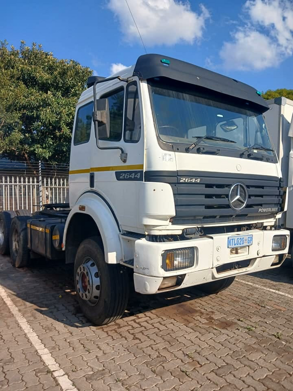 Save Big when you buy this - 1997 - Mercedes Benz Powerliner 2644 Double Axle- R225.000 excl cat