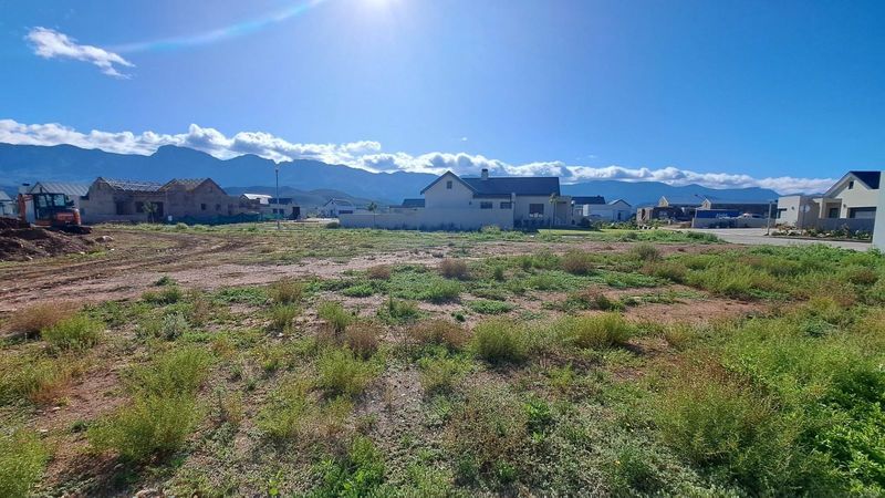 Vacant land in popular Robertson Lifestyle Estate