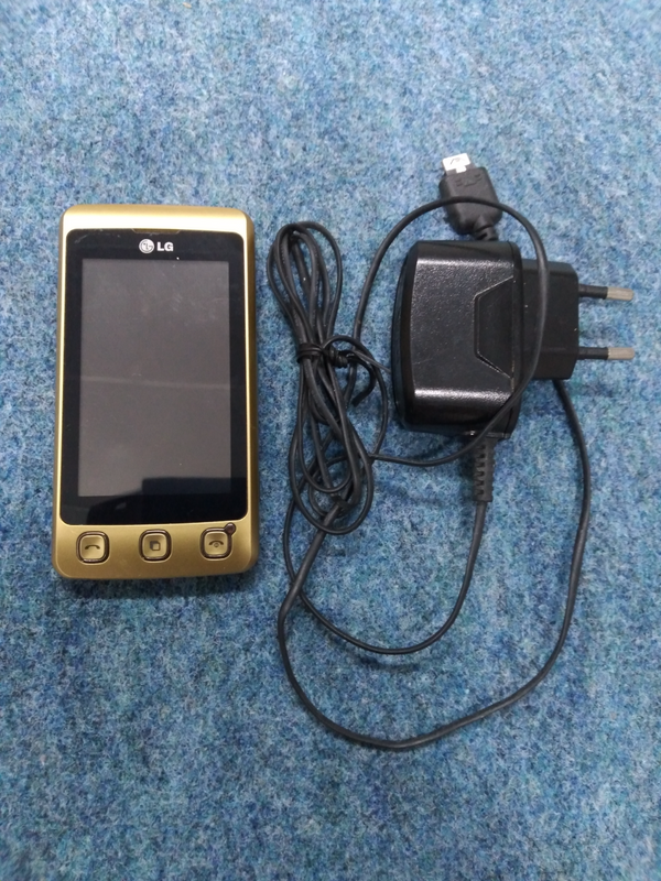 LG CE0168 Cellphone