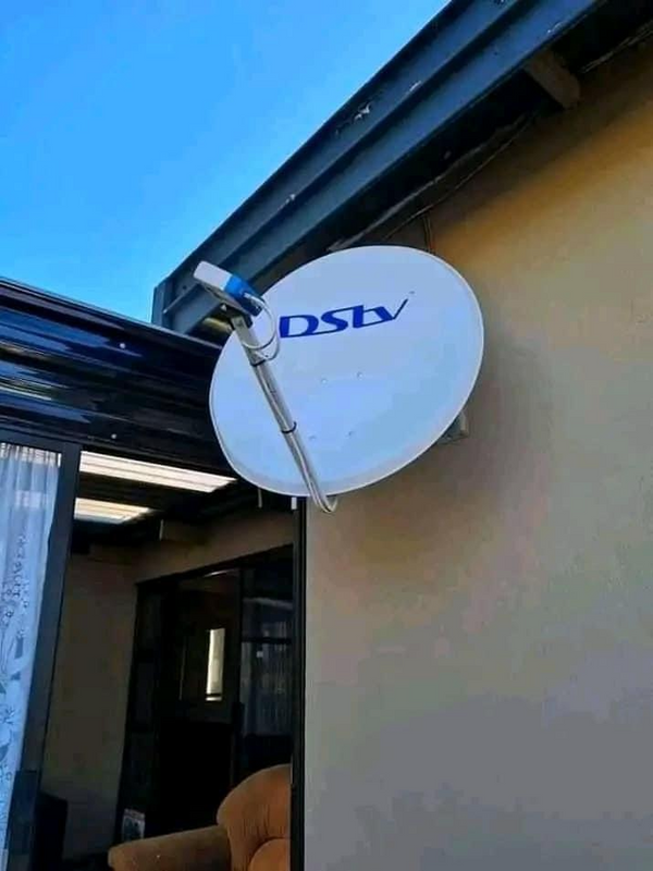 Southern suburbs DStv Jack App number 24/7 Service 0604475748Dstv lnstallation Extra View