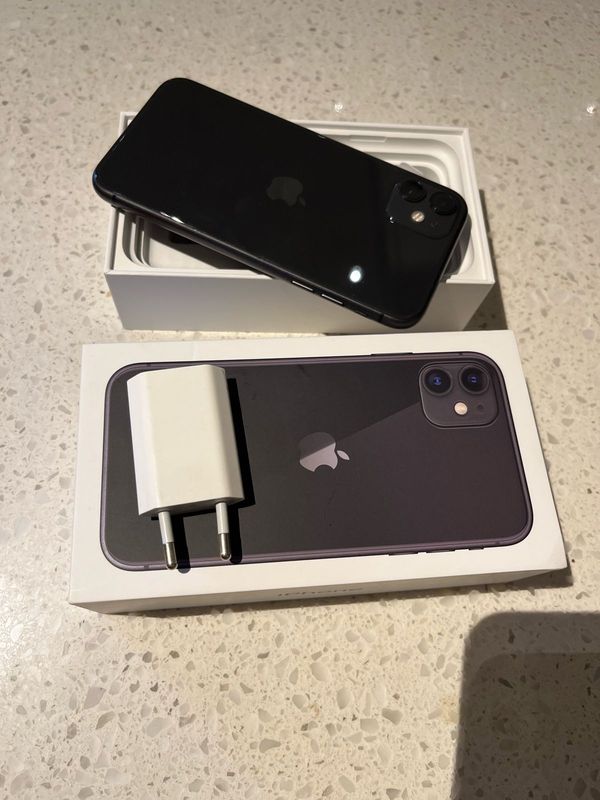 iPhone 11 256Gb Black as new condition R10000