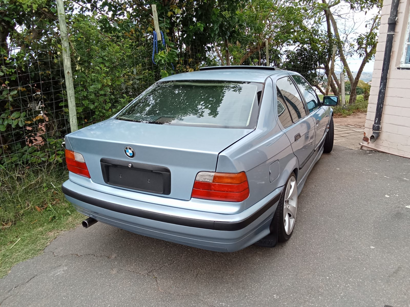 1995 BMW E36 Series Sedan