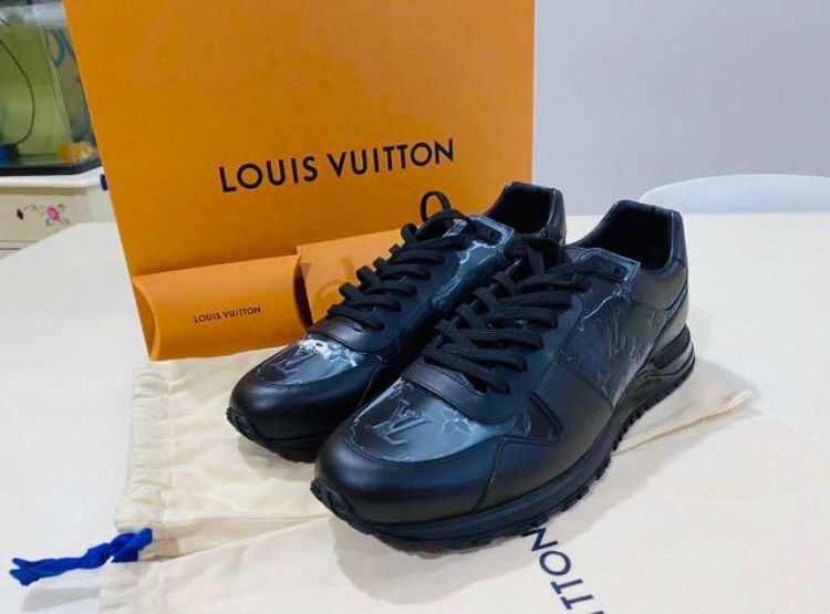 BLACK COLOUR SNEAKERS FOR SALE
