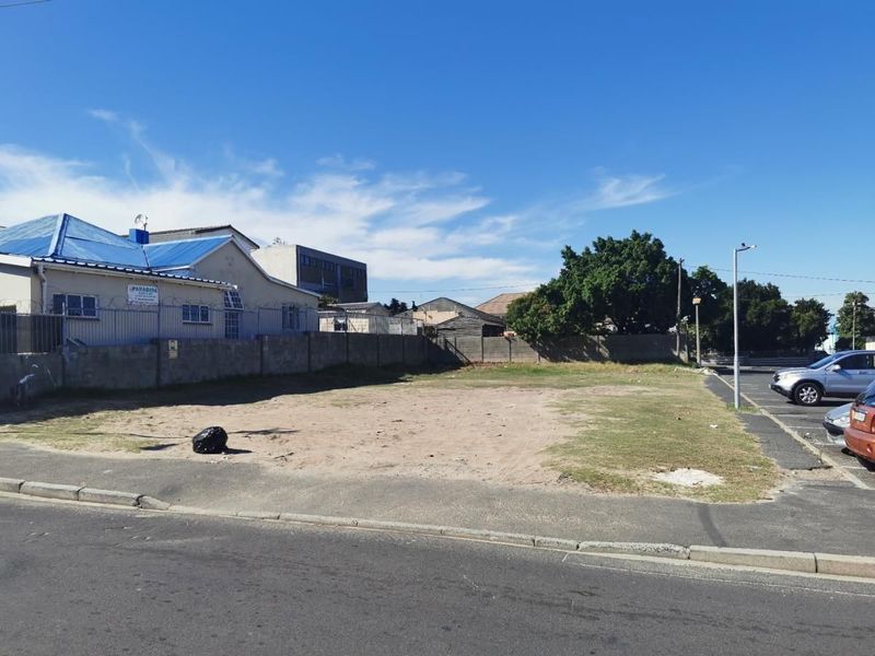 A VACANT LAND FOR SALE IN PAROW CENTRAL: