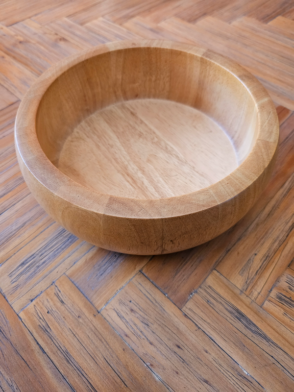 Wooden Salad Bowl- very good condition