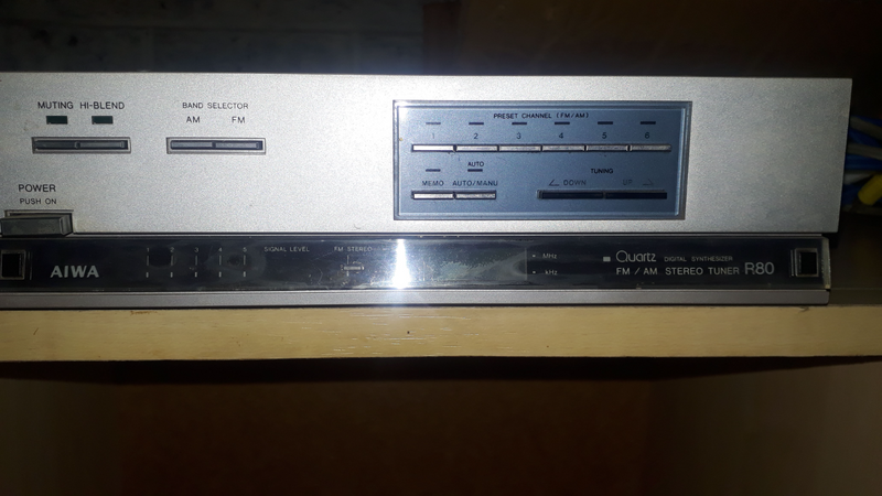 Aiwa R80 FM / AM Digital Tuner (Hi-Fi Component)