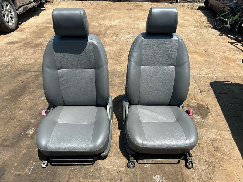 Toyota Hilux D4D Front Seats For SALE!!!