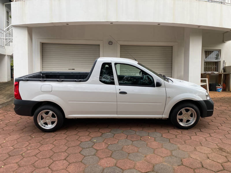2022 Nissan NP200 Single Cab (Low Milage)