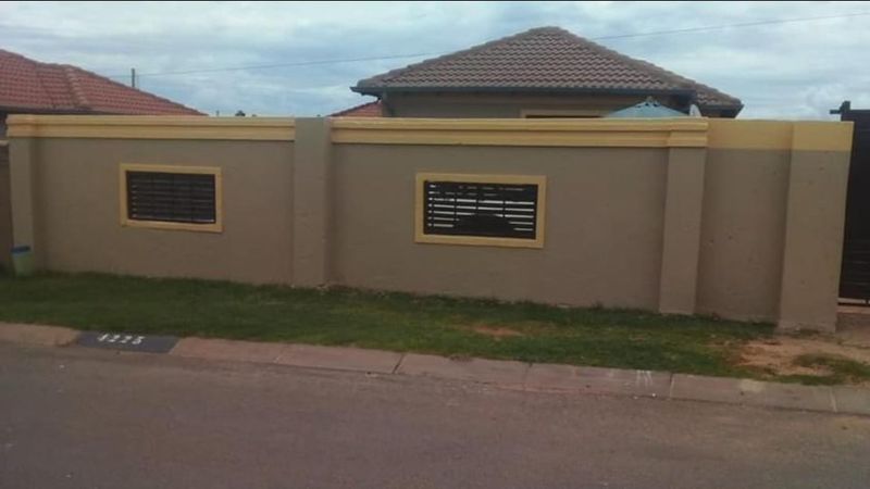 House to let in Witpoortjie Estate, Roodepoort