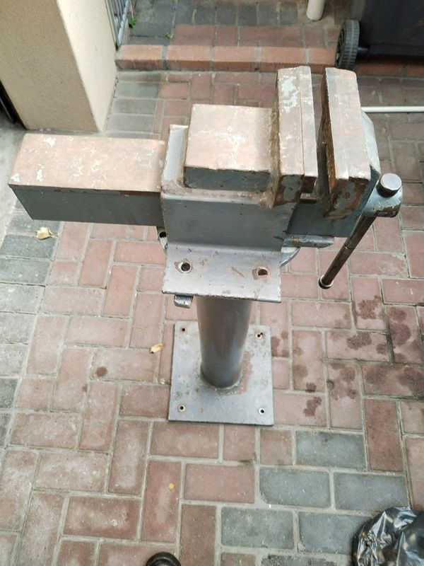 Heavy duty vice and stand