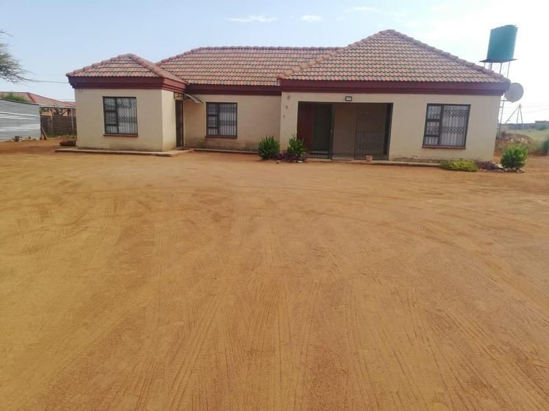 House for Sale in Mmabatho, Mmabatho