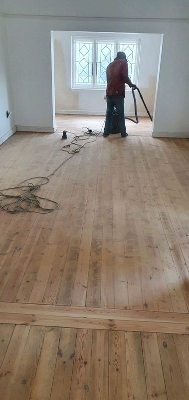 WOODEN FLOOR RESTORATION